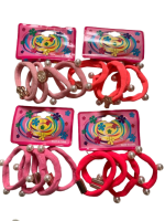 POMPOM COM PEROLA E COROA