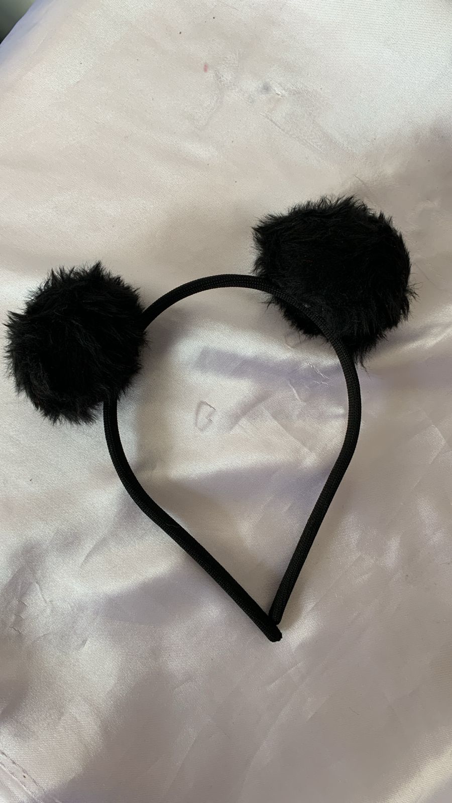 TIARA COM BOLINHAS COR PRETO