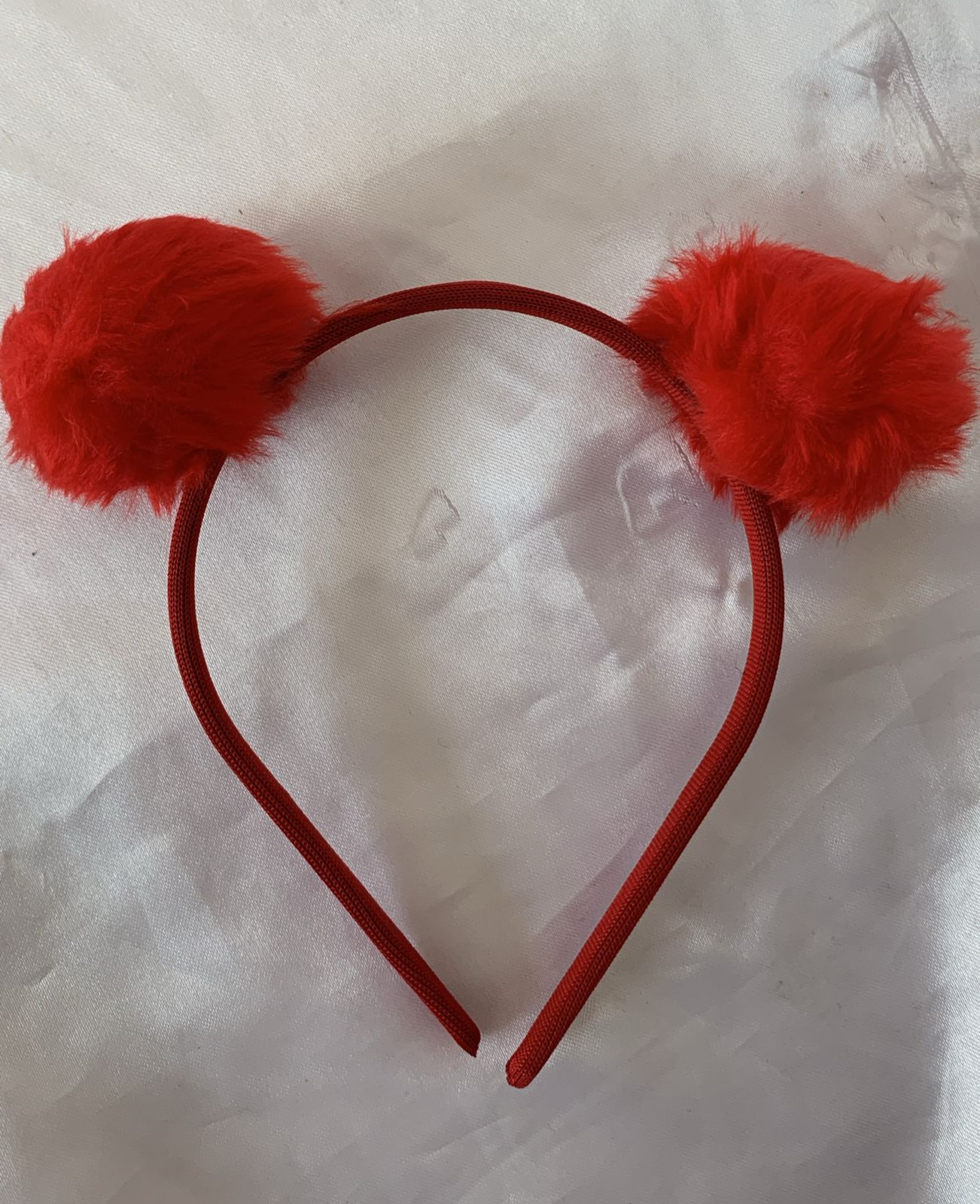 TIARA COM BOLINHAS COR VERMELHO